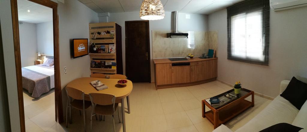 Apartaments Els Temporers Corbera Экстерьер фото